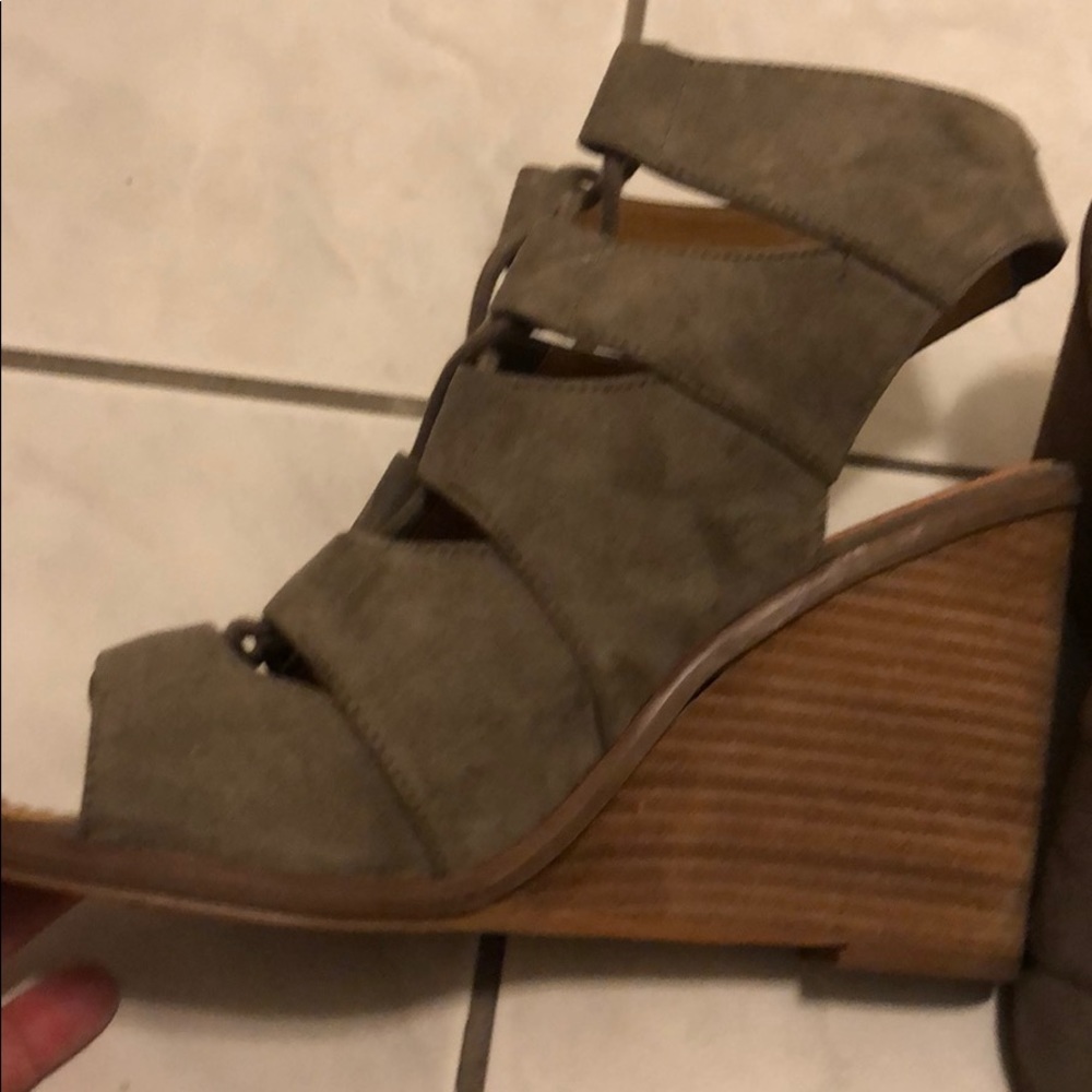 Suede gladiator wedge - Picture 2 of 2